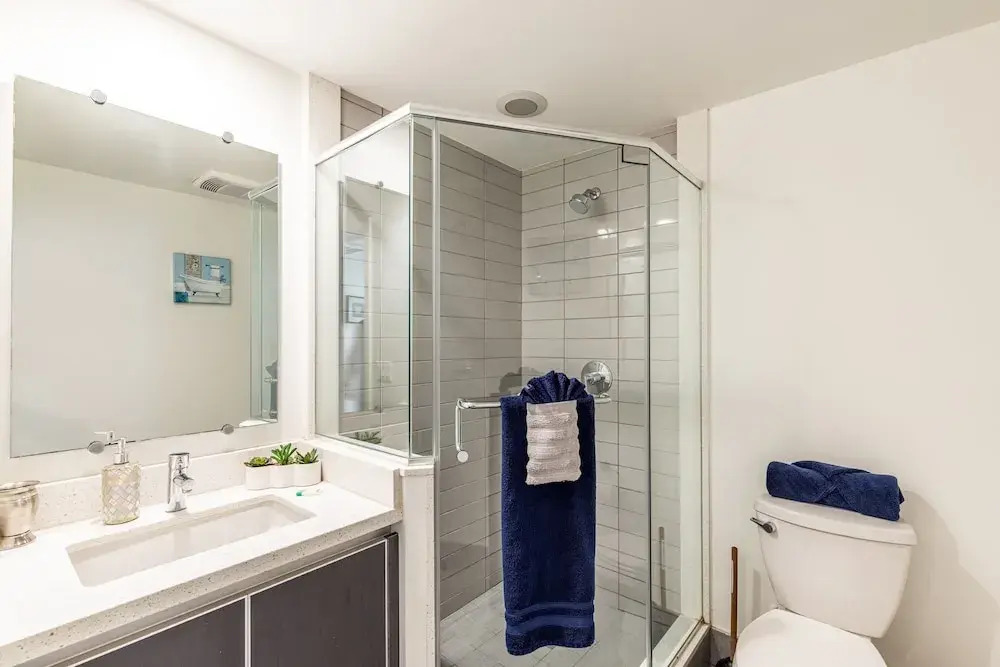 3br Fully Furnished Apartment On Sunset Blvd 3 Bedroom Apts by RedAwning