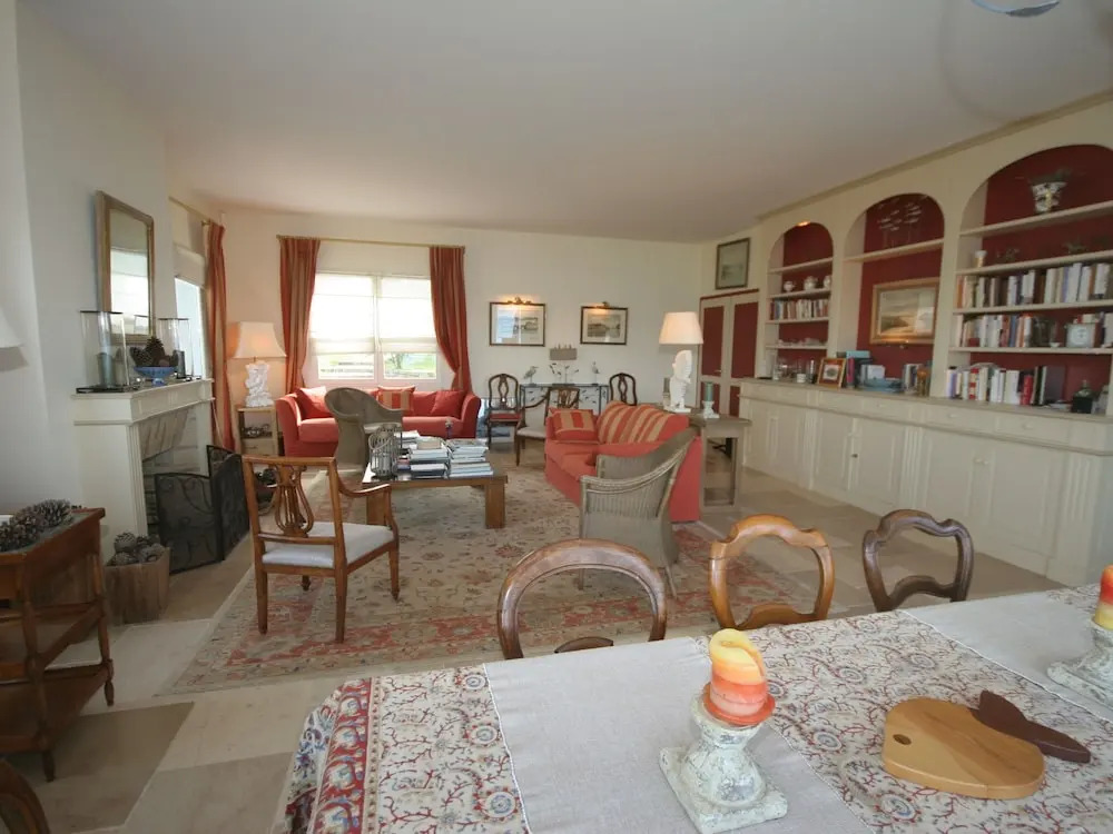 Beautiful Holiday Home in La Trinite-sur-mer With Garden
