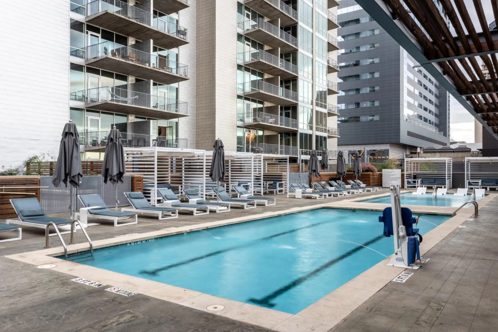 Austin Remote Work Friendly 2BD 2BA Apartment