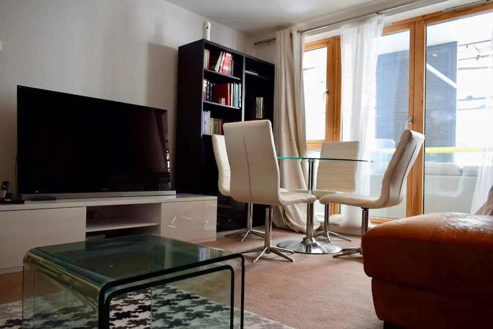 1 Bedroom Apartment Near Tube Station