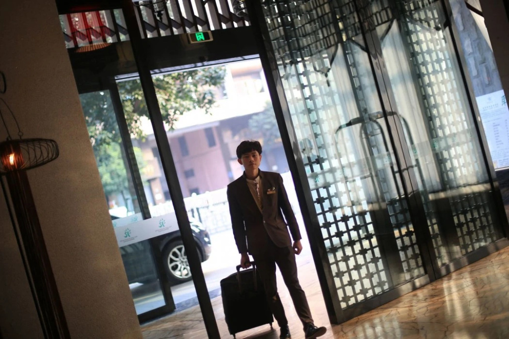 Relaxed Season Hotel - Foshan