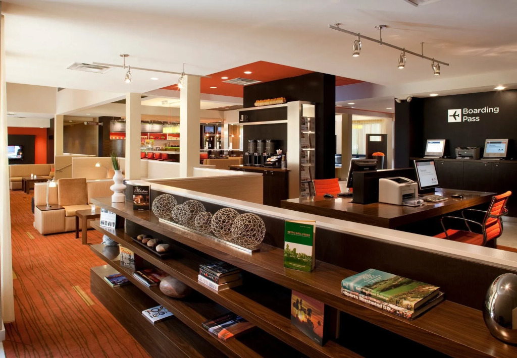 Courtyard by Marriott Orlando Airport
