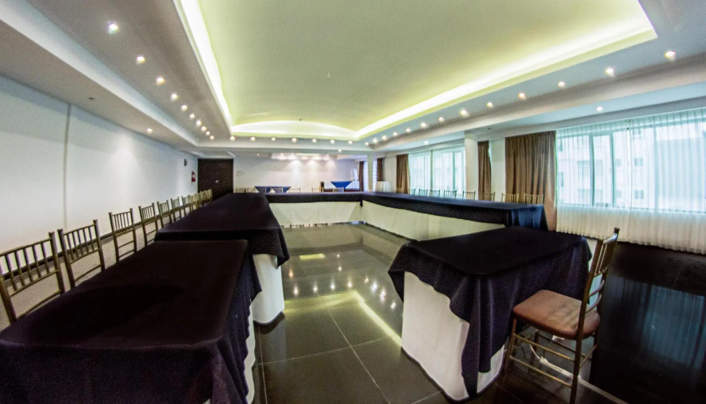 Embassy Quito Hotel
