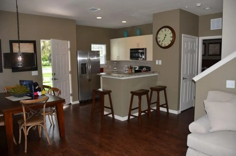 Lucaya 4 Bedrooms 3 Baths Townhome!
