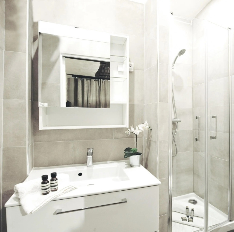 5498 - Le Marais - Best deal