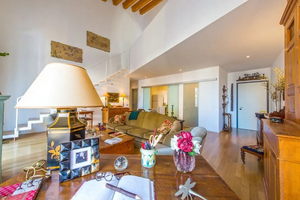 Charming Apartment in the City Center by Wonderful Italy