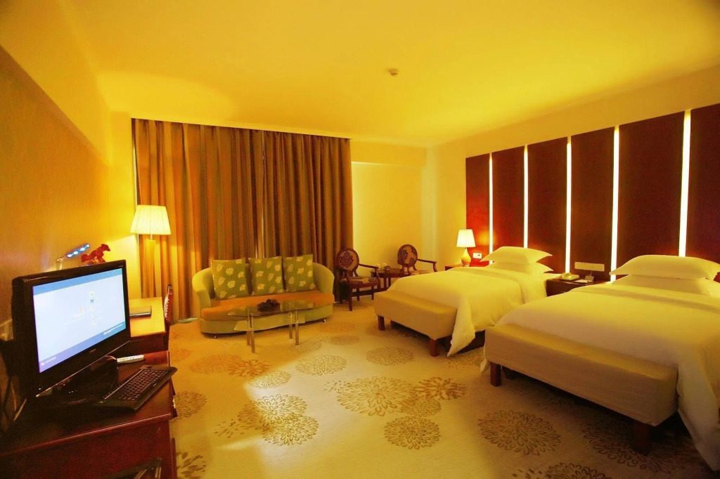 Carefree Hotel