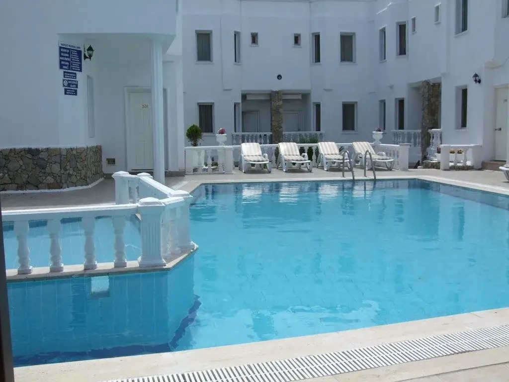 Helios Hotel
