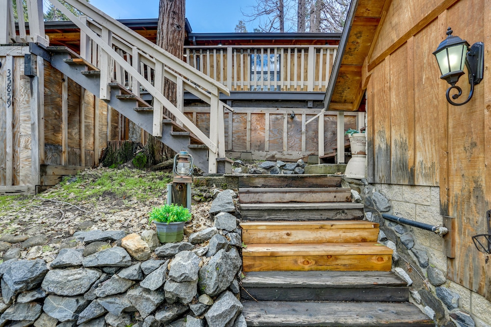 9 Mi to Bass Lake: Cabin w/ Fire Pit in Wishon