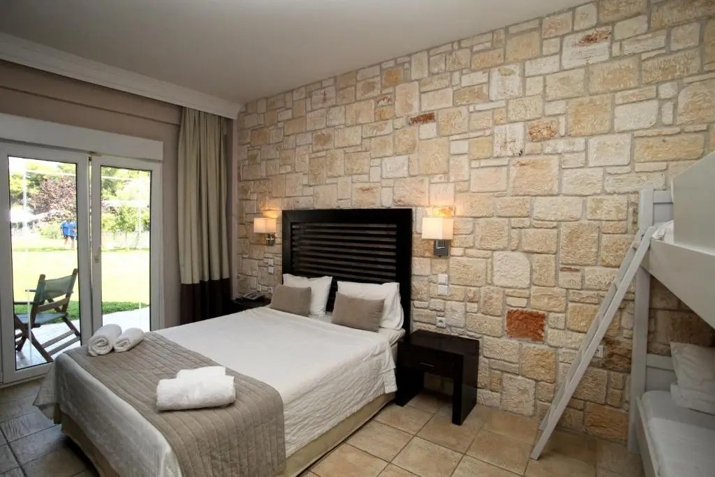 Nostos Hotel