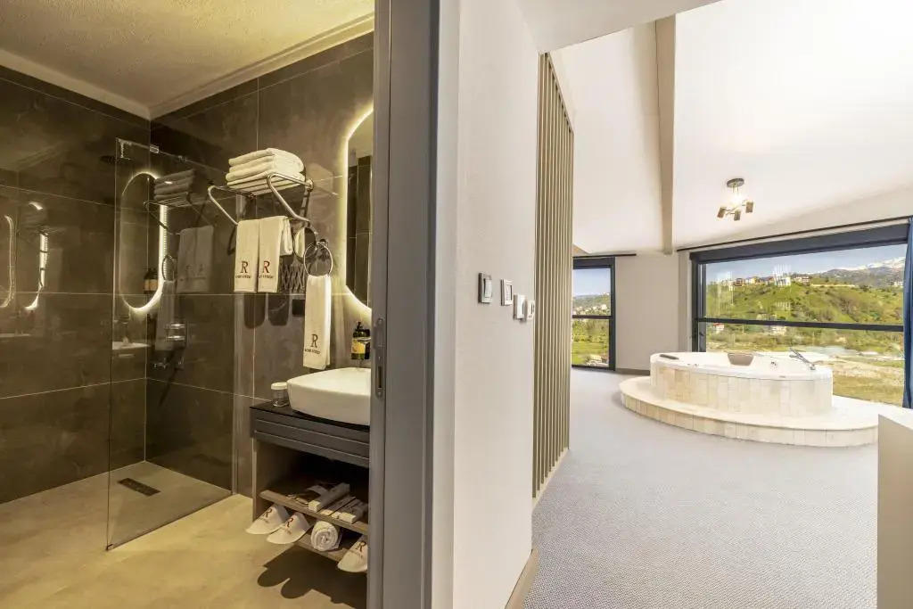 Rossi Luxury Hotel
