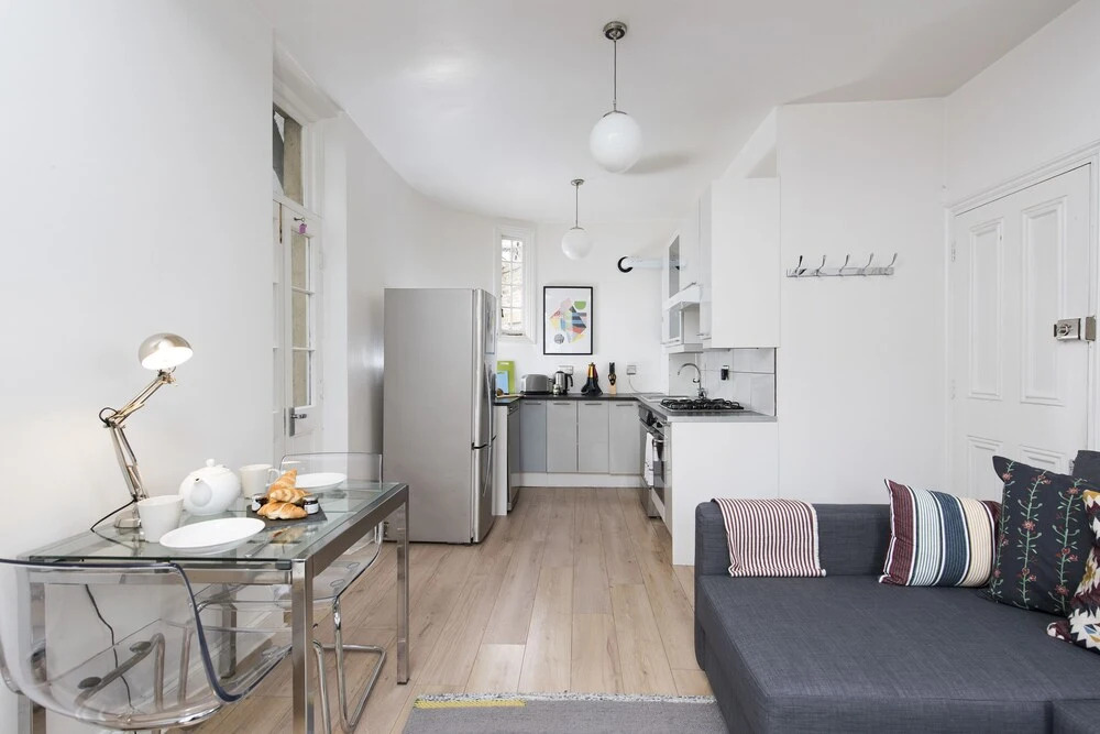Stunning 1BR Kings Cross Flat!