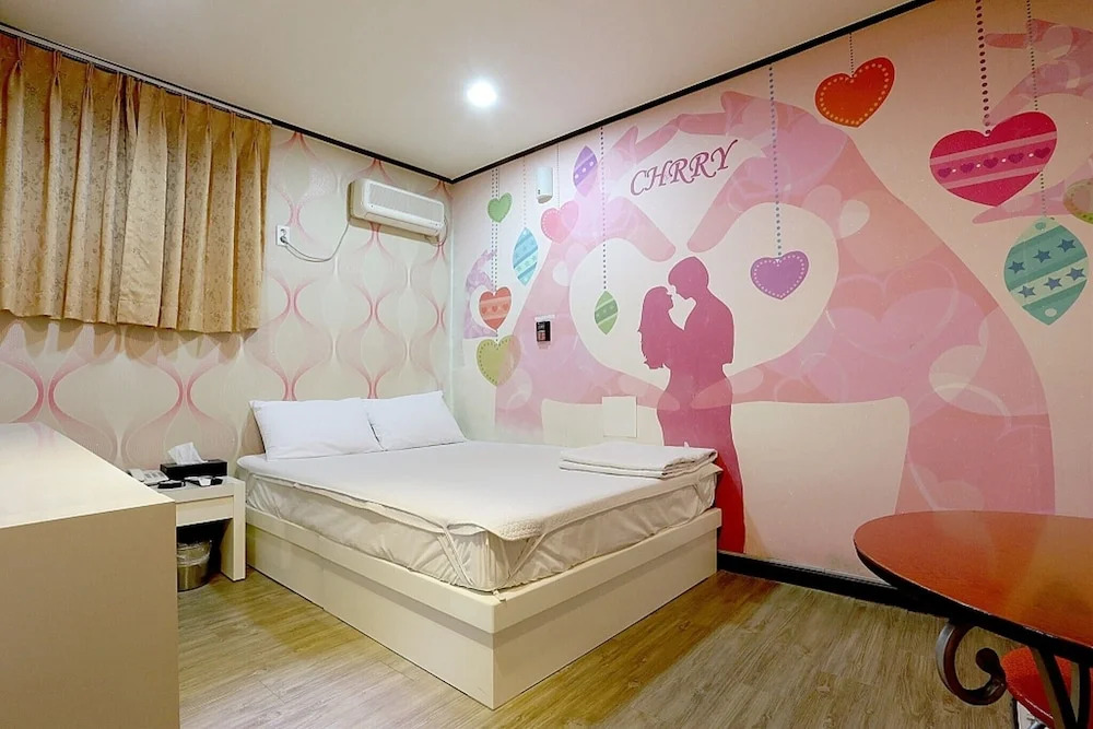 Hoegi Cherry Motel