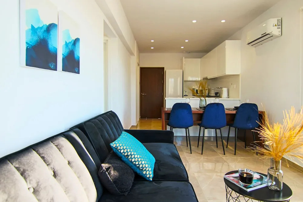 Phaedrus Living: Seaside Residence Lighthouse 70