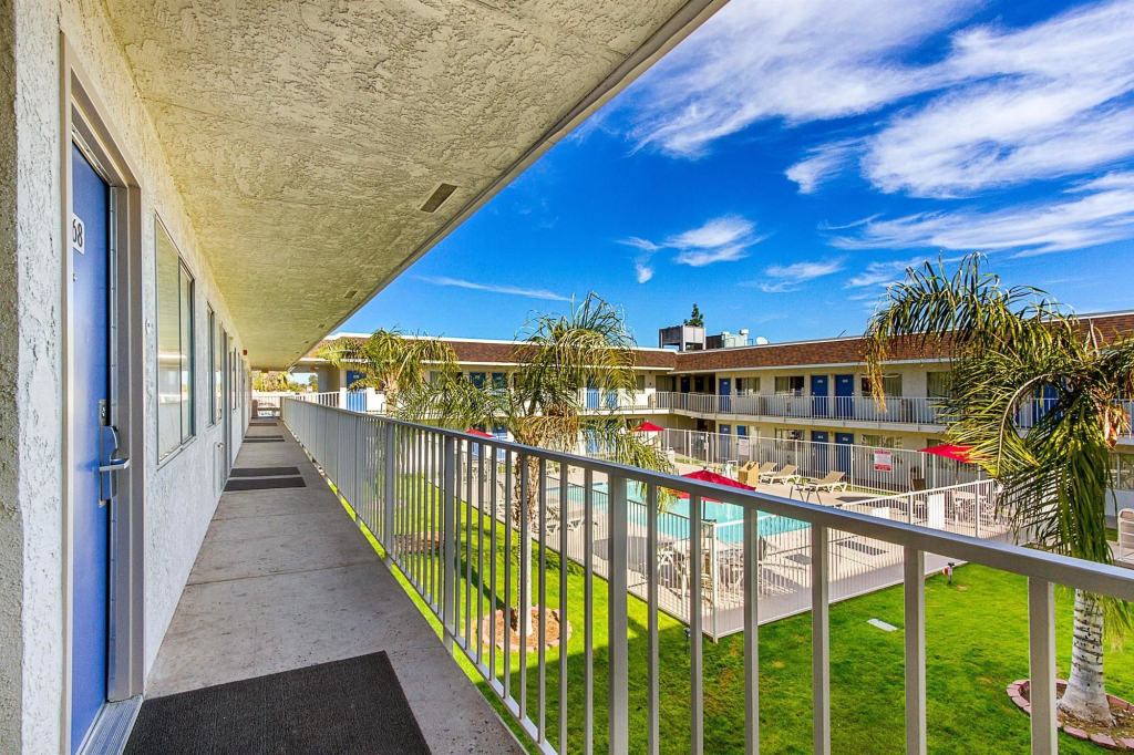 Motel 6-Phoenix, AZ - North Bell Road