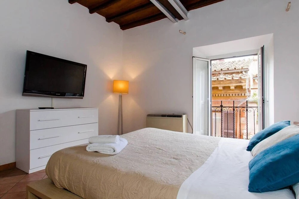 Pantheon Charming 2-bed Apartment in Heart of Rome