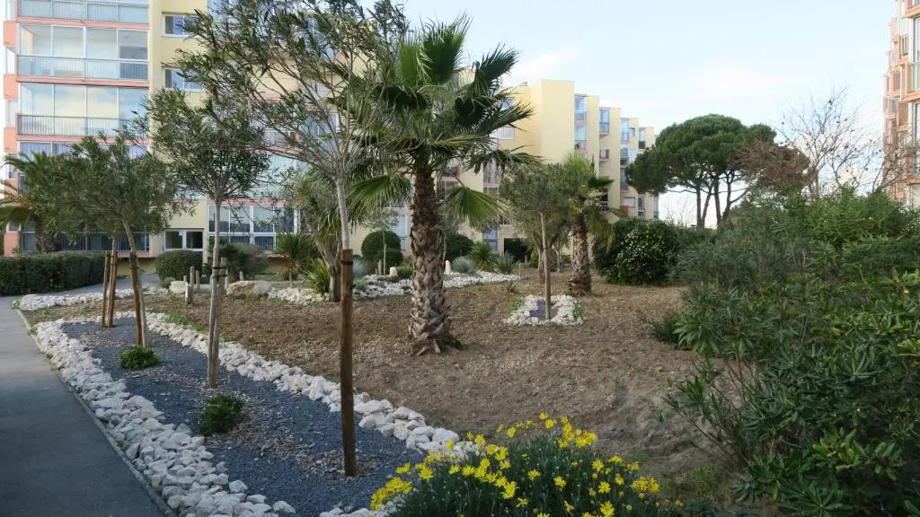 Appartement familial 6 couchages proche centre et plages