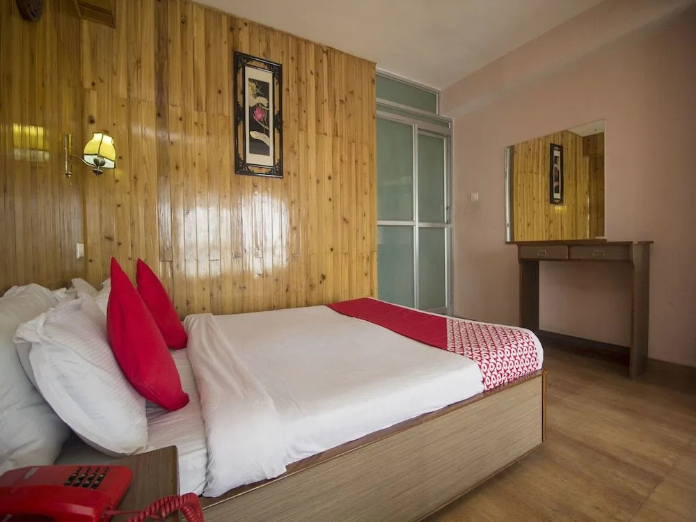OYO 17067 Maitreya Guest House