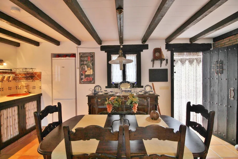 1079 Villa la Alberca