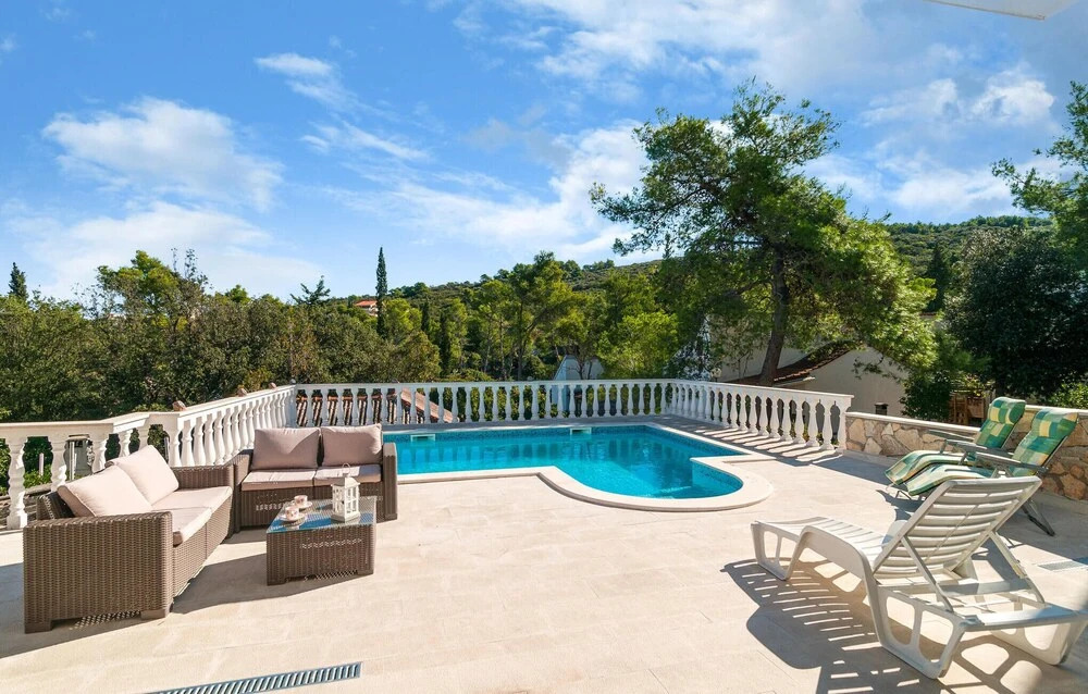Amazing Home In Necujam