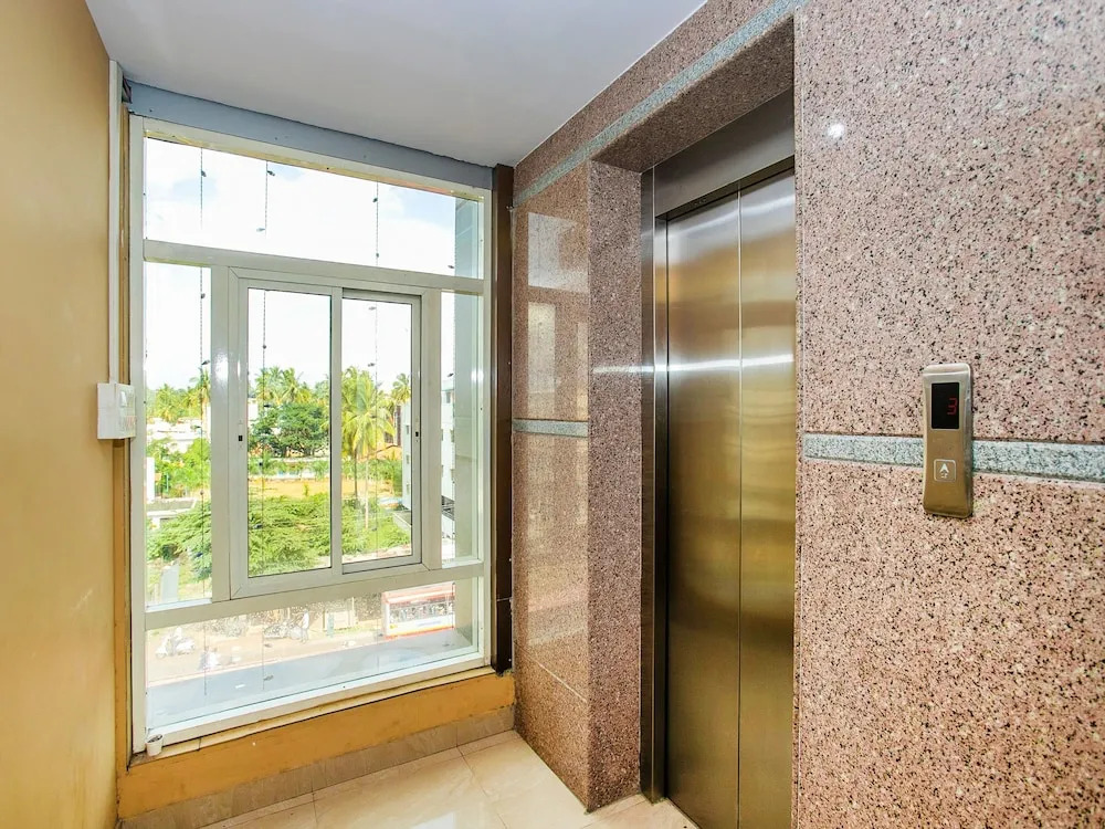OYO 16937 Alankar Residency
