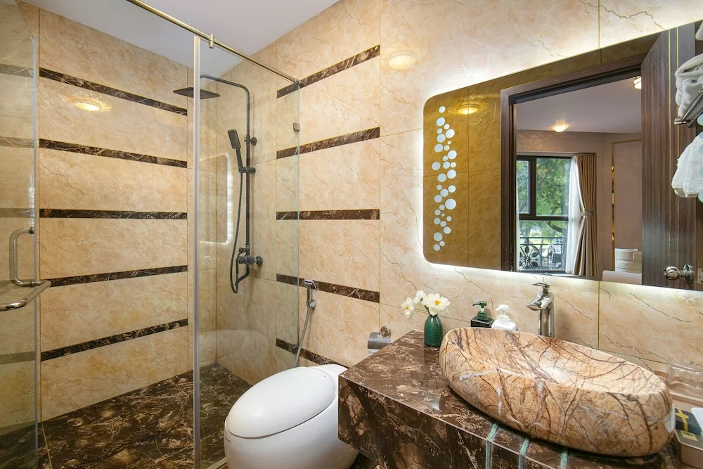 Bao Ngoc Hotel Linh Dam