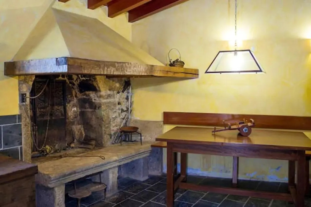 Villa With 9 Bedrooms in Outeiro San Sadurniño de Ferrol Terra, With Wonderful Mountain View, Private Pool, Terrace