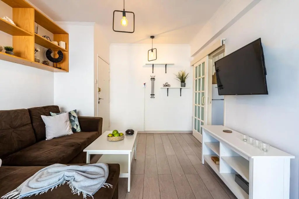 Rustic 1-BR Apt in Mackenzie-Larnaca