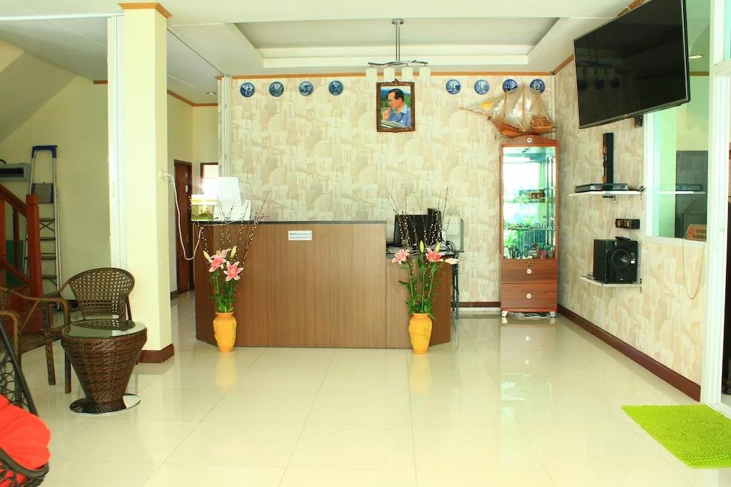 OYO 1053 Bloom Guest House