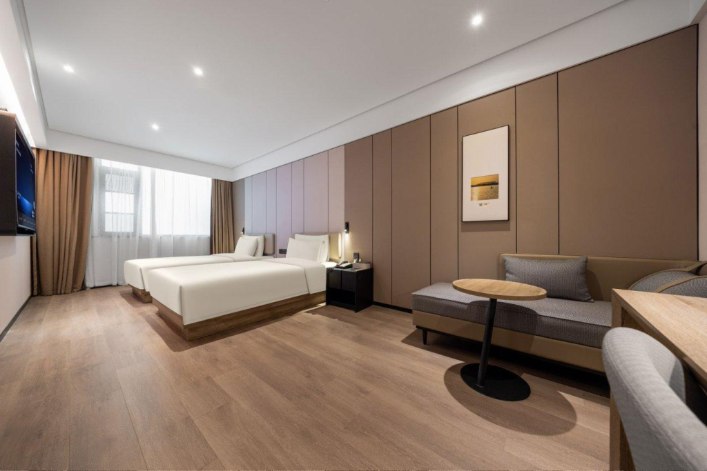 Atour Hotel Huaibei City Government Plaza