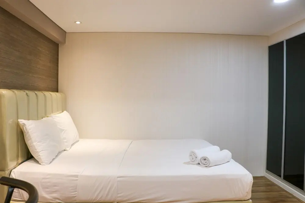 Nice 2Br Apartment At Maqna Residence