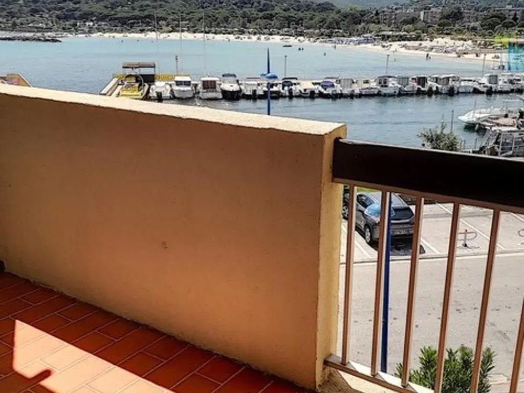 Appartement Bormes-les-Mimosas, 1 pièce, 2 personnes - FR-1-610-63