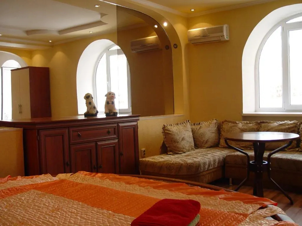 Lessor Centre Apartments