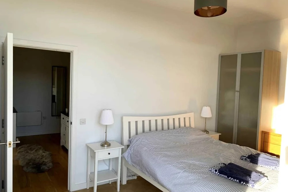 Stylish 2 Bedroom Apartment