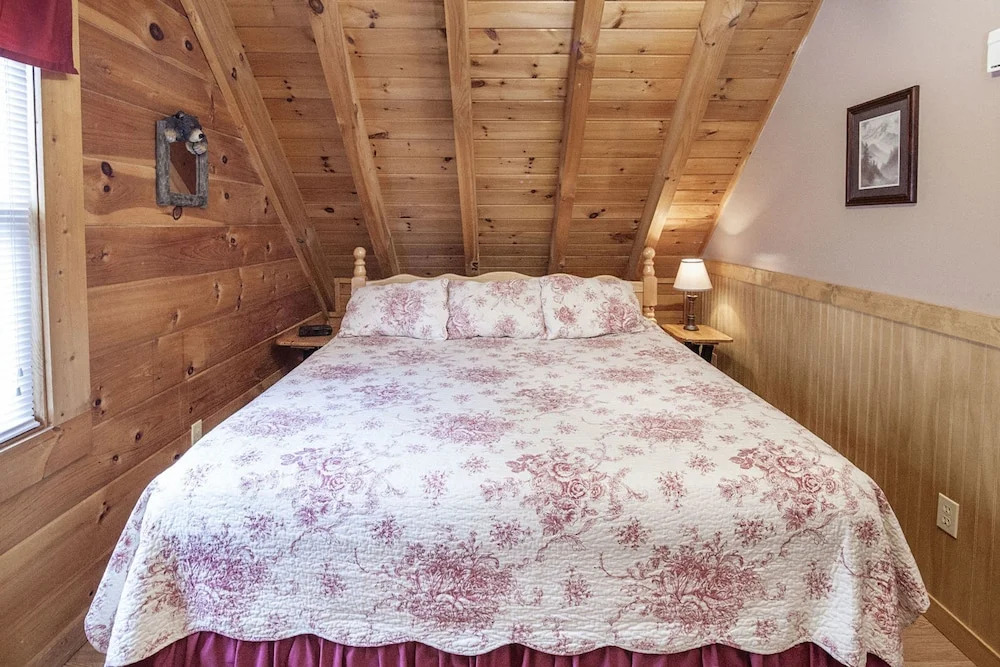 The Bear Cabin by Eagles Ridge Resort