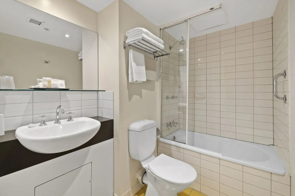 YEHS Hotel Melbourne CBD