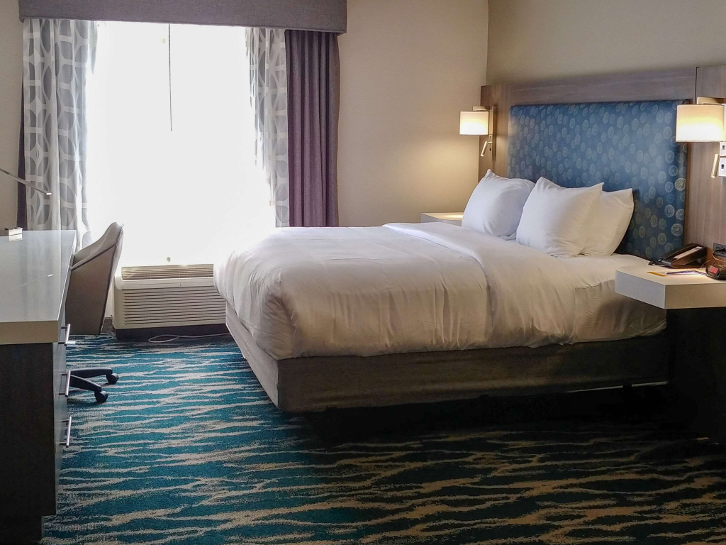 Comfort Inn & Suites Greenville Near East Carolina University