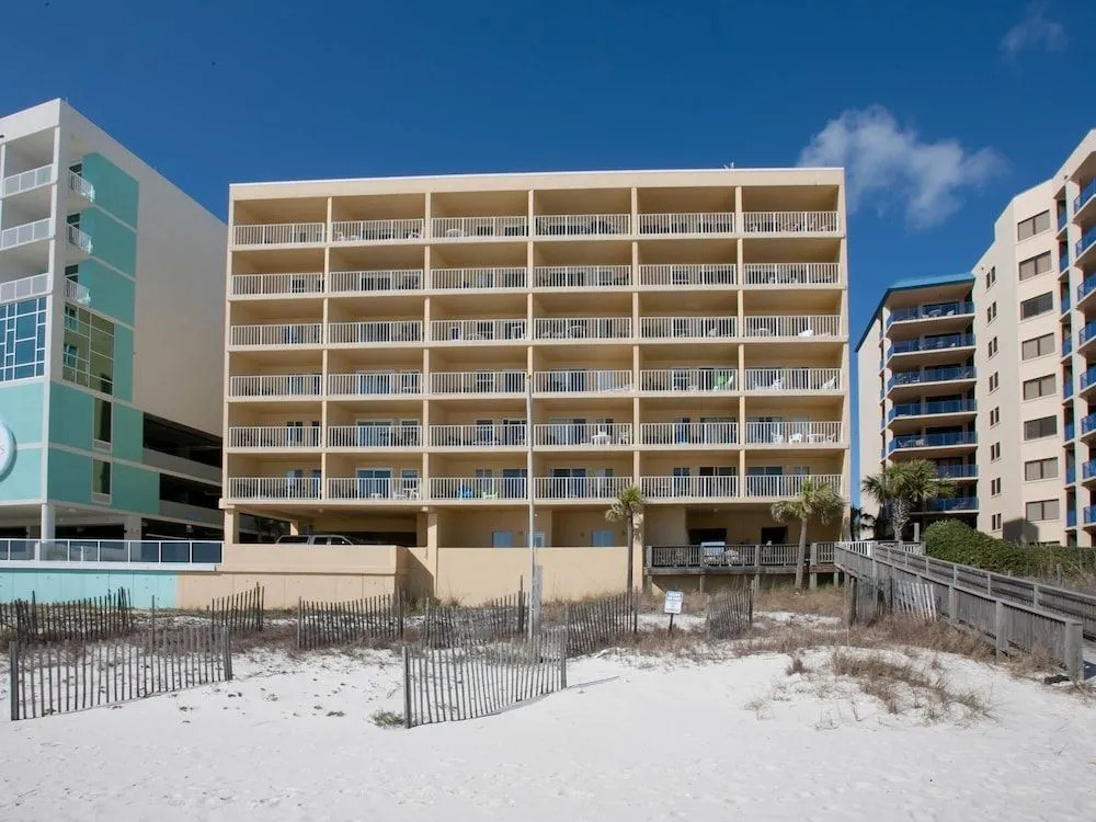 Emerald Skye 21 1 Bedroom 1 Bathroom Condo