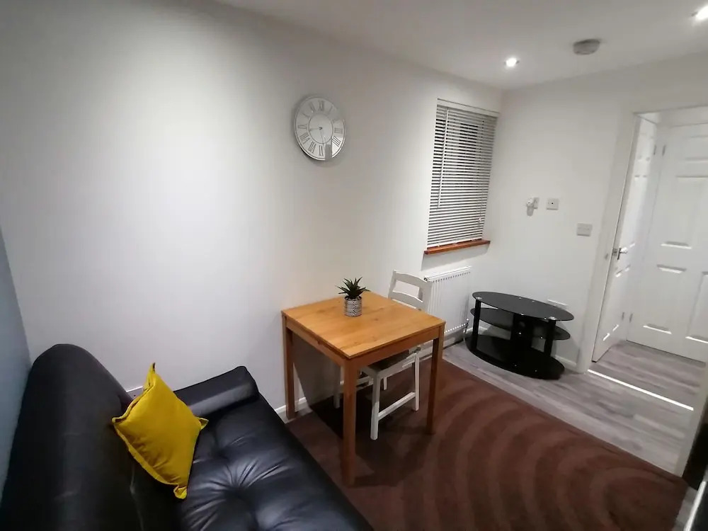Charming 1-bed Apartment in Coventry