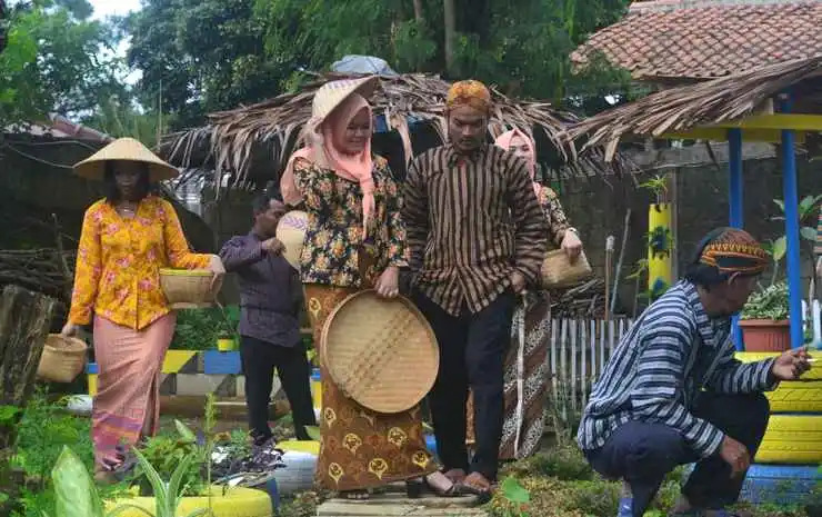 PUNCAK VILLAGE HOTEL & KAMPUNG MAIN ANAK