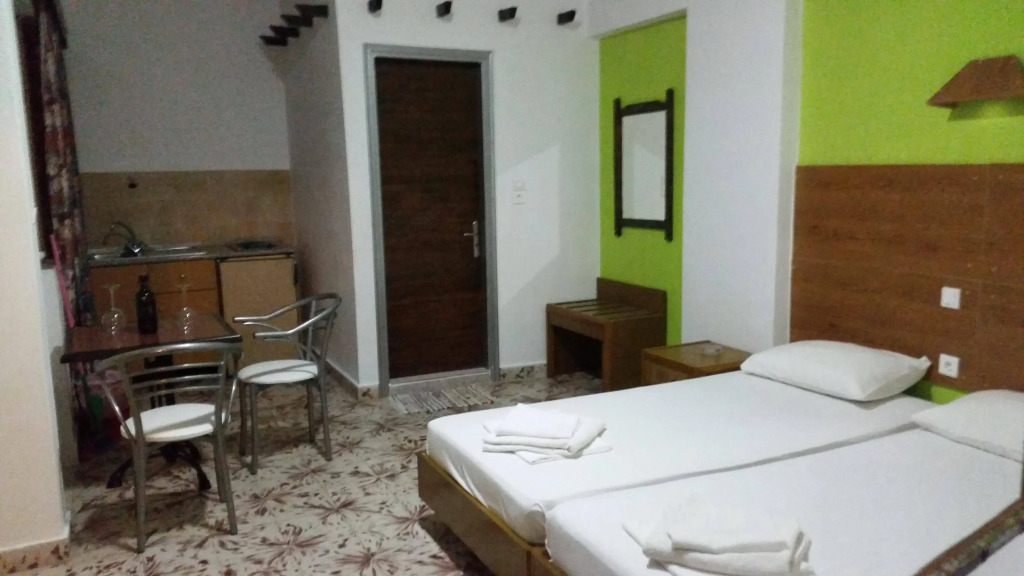 Family House Faliraki Studios Apartments