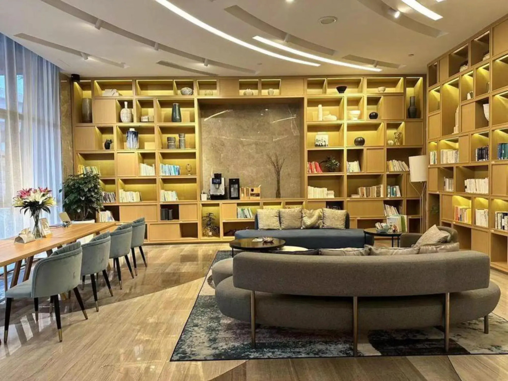 Elong Hotel Shanghai Pudong Jinqiao LaLaport。