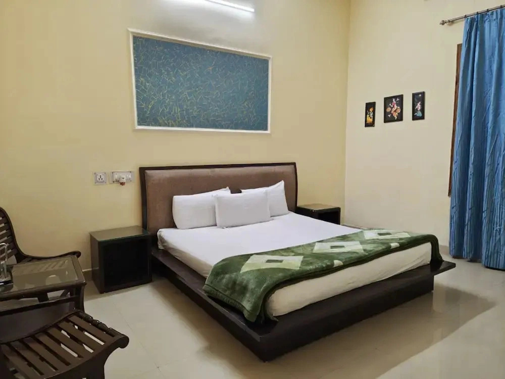 Hotel Downtown Kangra