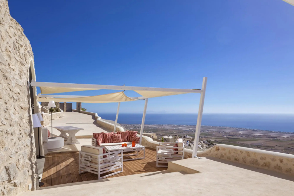 Luxury Villa in Santorini!