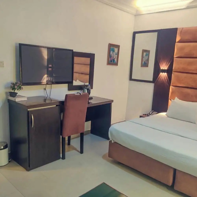 Green House Hotel And Suites