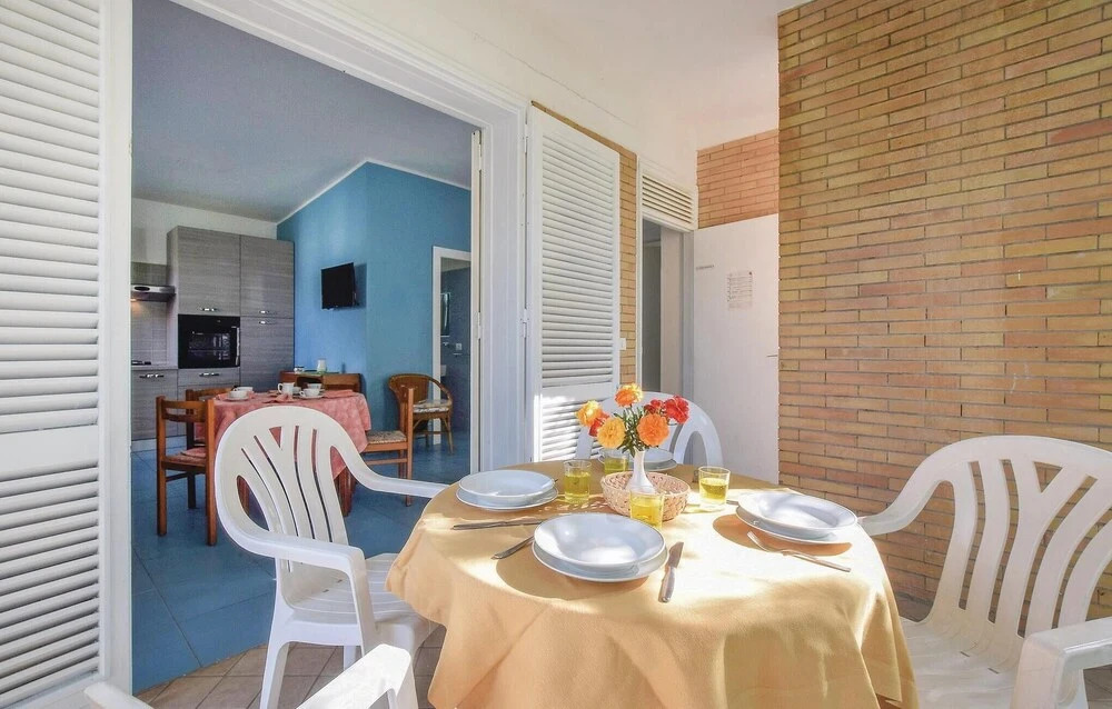 Two-Bedroom Holiday Home In Baia Domizia Saurunca