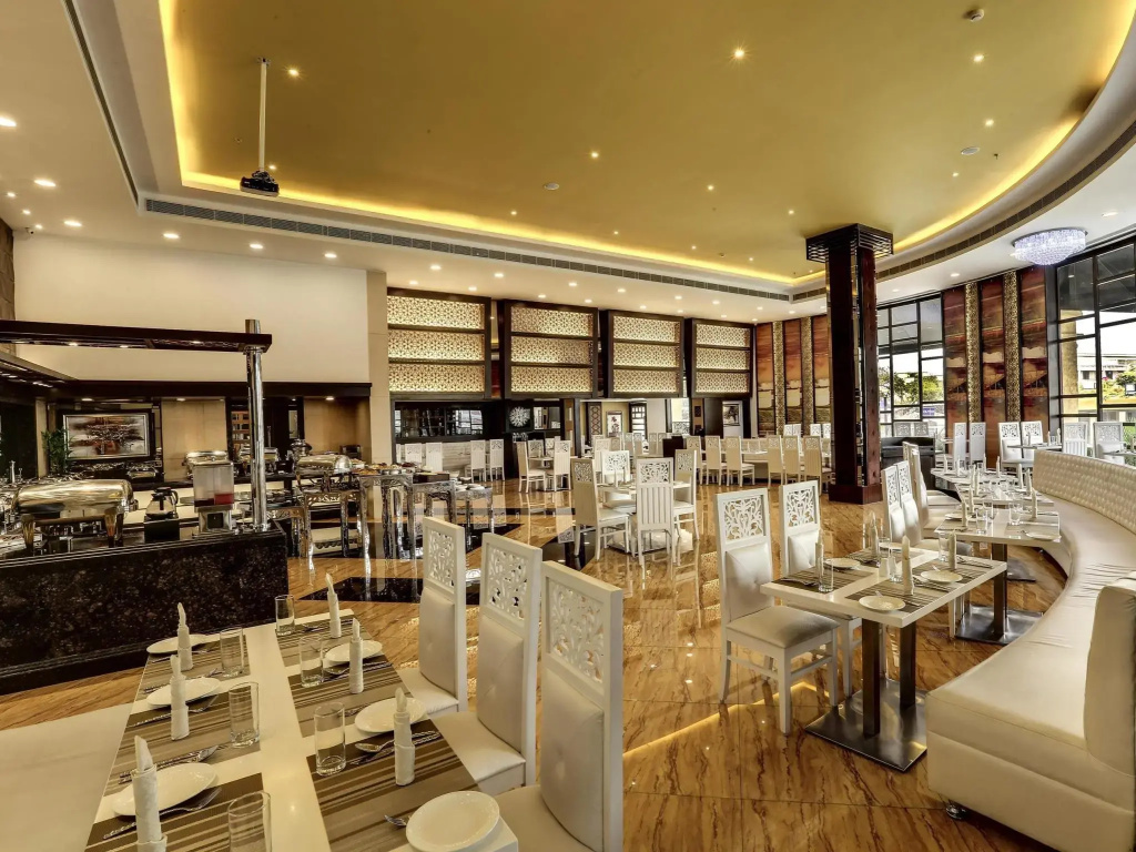 Golden Chariot Vasai Hotel