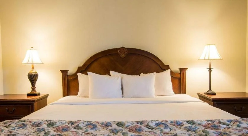 Fort Harrison State Park Inn