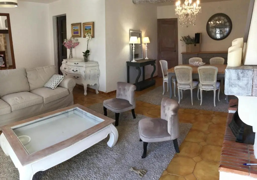 authentic provencal mas with pool, in the countryside of the village of sénas, close to the luberon and the alpilles, sleeps 8