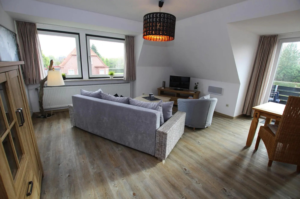 Apartment, Tating in Tating